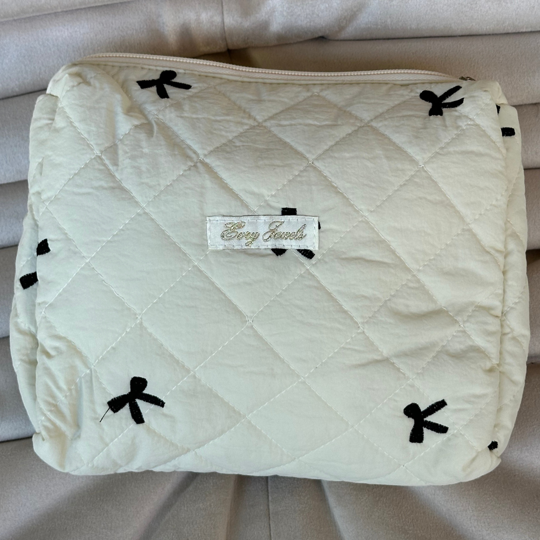 Put a Bow on It Toiletry Bag